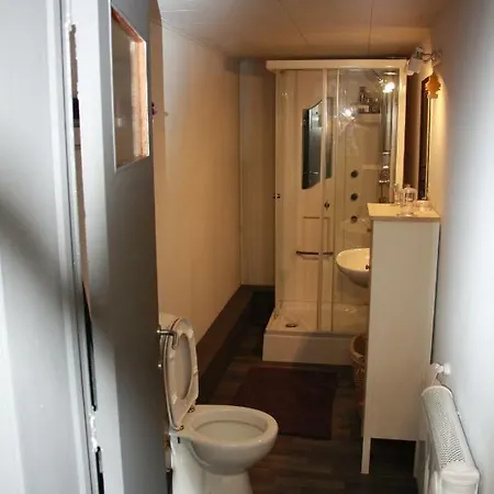 Lesse Matinal Ferienhaus Redu